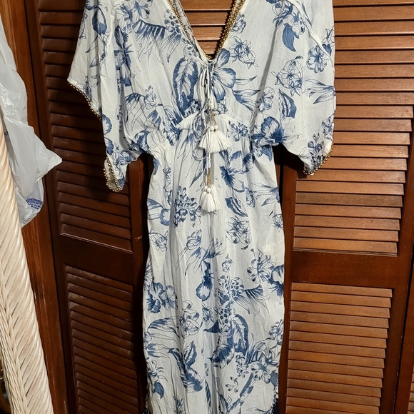 Floral Blue and White Dress - Picture 6 of 8